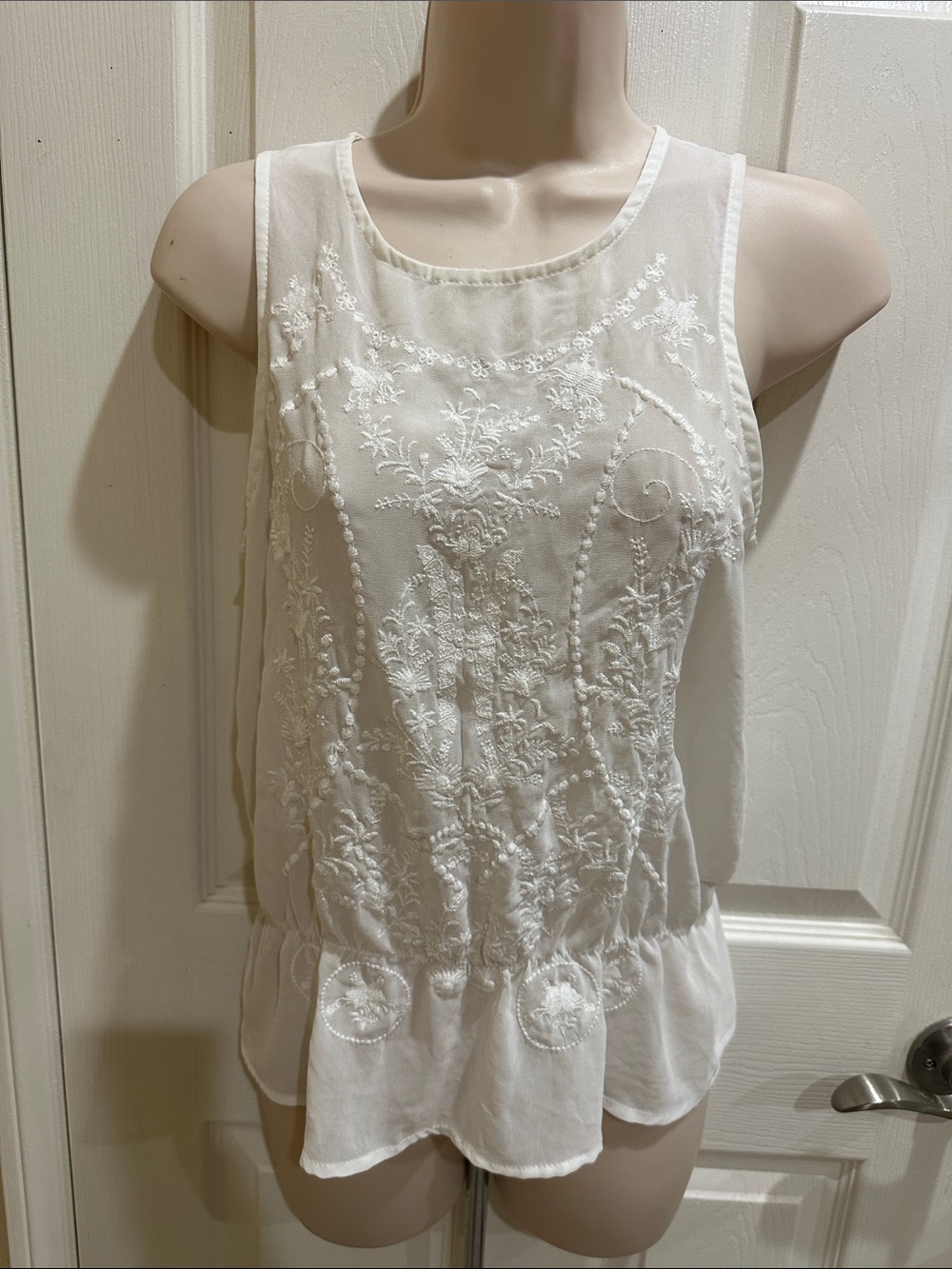 Miss Shop White Embroidered Peplum Camisole size Xs